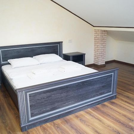 Rosinka Motel Ukrainka ภายนอก รูปภาพ