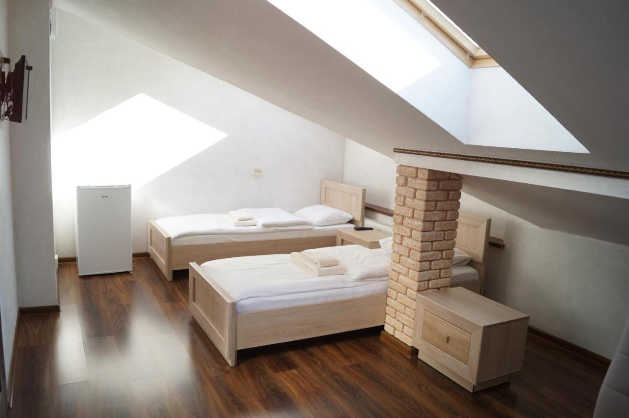 Rosinka Motel Ukrainka ภายนอก รูปภาพ