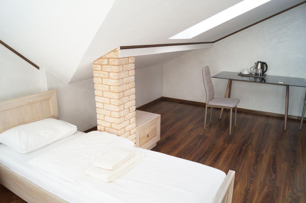 Rosinka Motel Ukrainka ภายนอก รูปภาพ