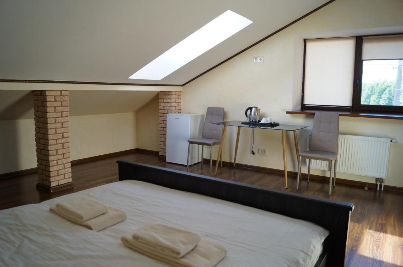 Rosinka Motel Ukrainka ภายนอก รูปภาพ