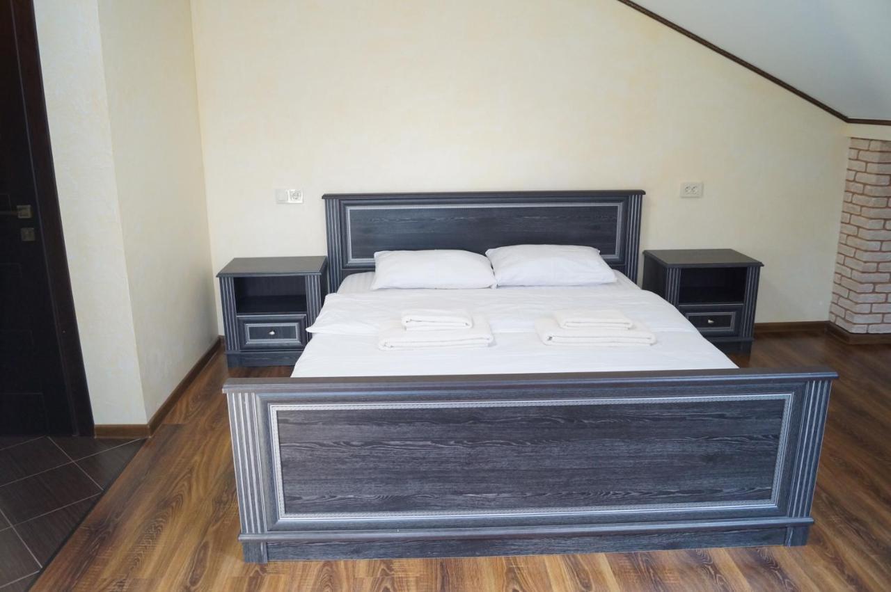 Rosinka Motel Ukrainka ภายนอก รูปภาพ